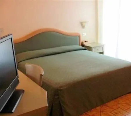 Britannia Hotel 4*