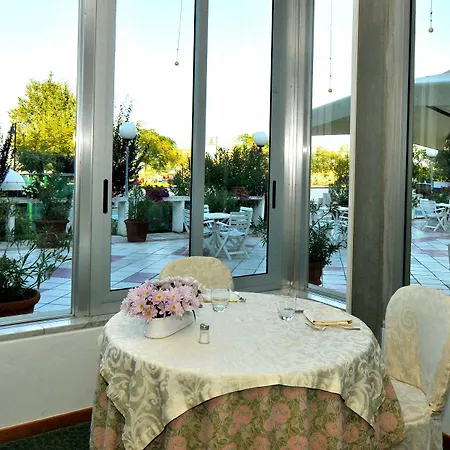 Ξενοδοχείο Britannia Cesenatico