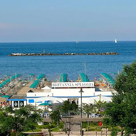 Britannia Ξενοδοχείο 4*