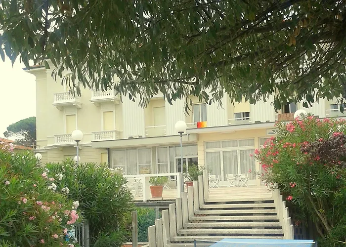 Britannia Hotel 4*